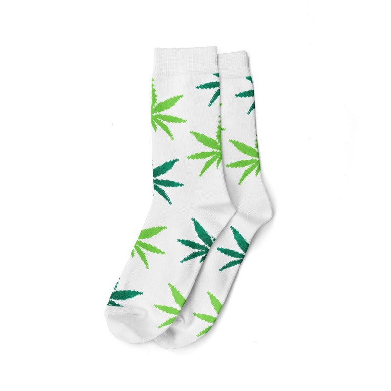 Meias Brancas com Folhas Verdes